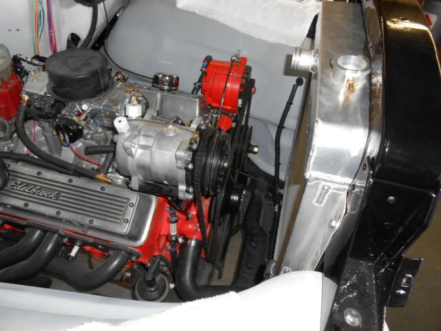 1953 GMC Suburban - photo 11
