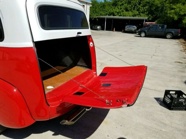 1953 GMC Suburban - photo 5
