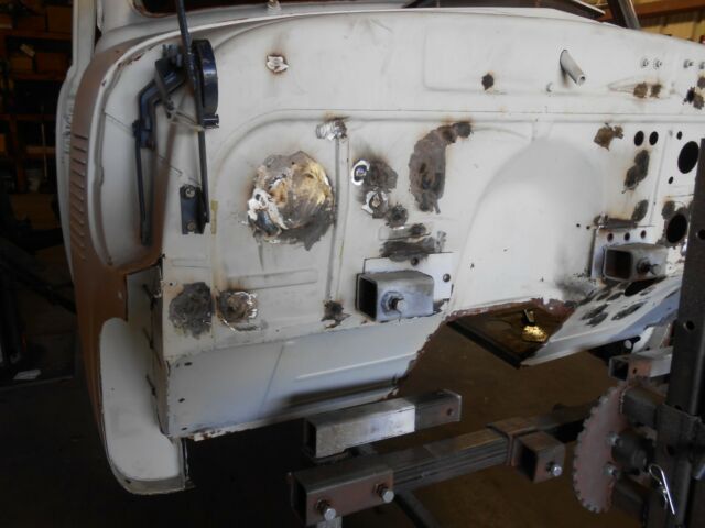 1953 GMC Suburban - photo 9
