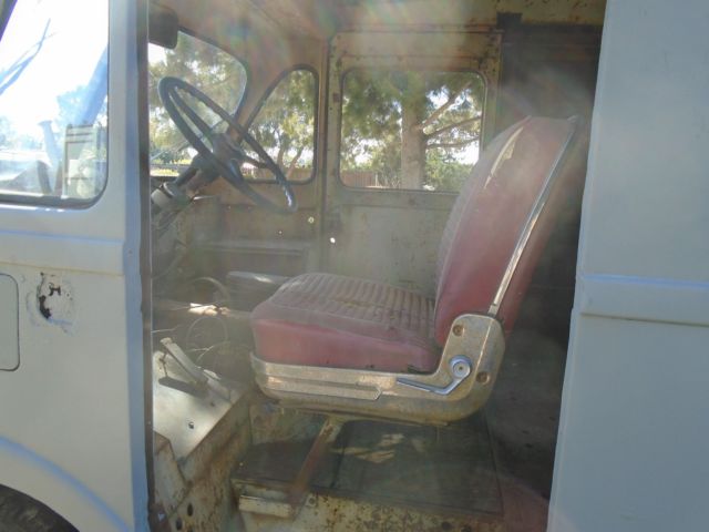 1953 International Harvester 1200A - photo 9