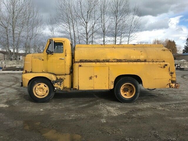 1953 International Harvester RC 182 COE Fuel Tanker - photo 2
