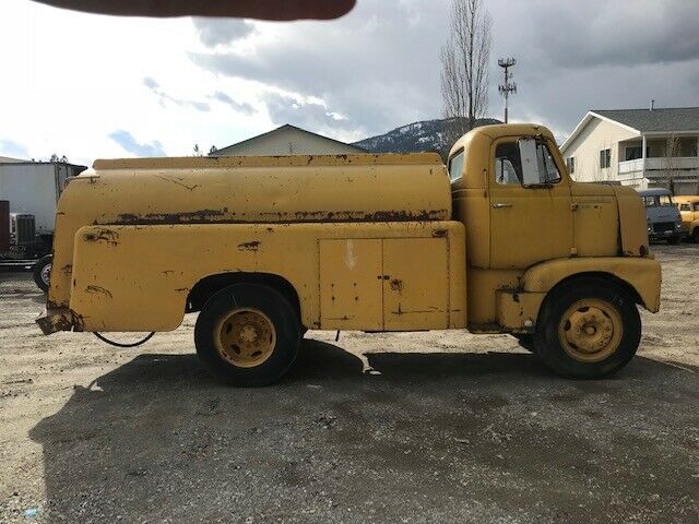1953 International Harvester RC 182 COE Fuel Tanker - photo 9