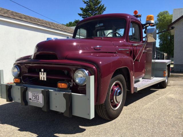 1953 International Harvester R120 - photo 2