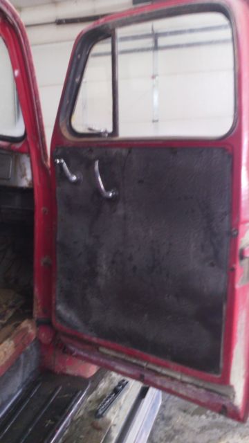 1953 International Harvester L-110 Series - photo 10