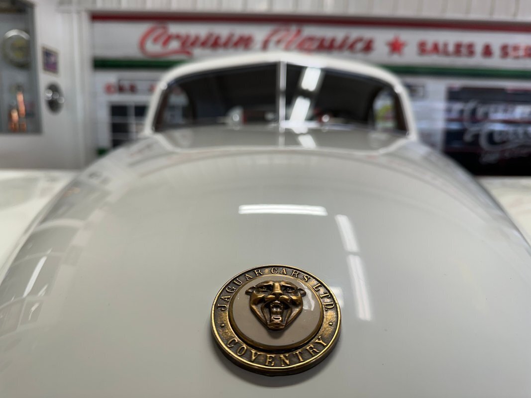 1953 Jaguar XK FHC - photo 11