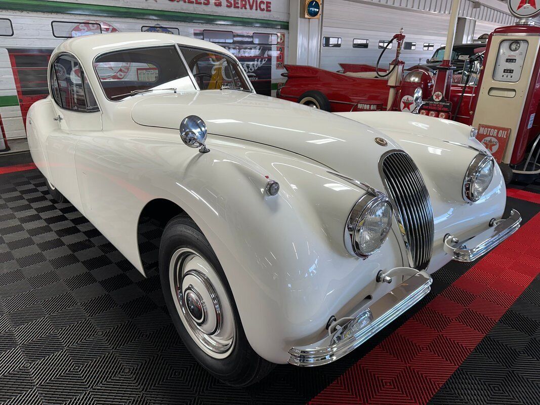 1953 Jaguar XK FHC - photo 3