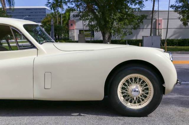 1953 Jaguar XK 120 COUPE - photo 6