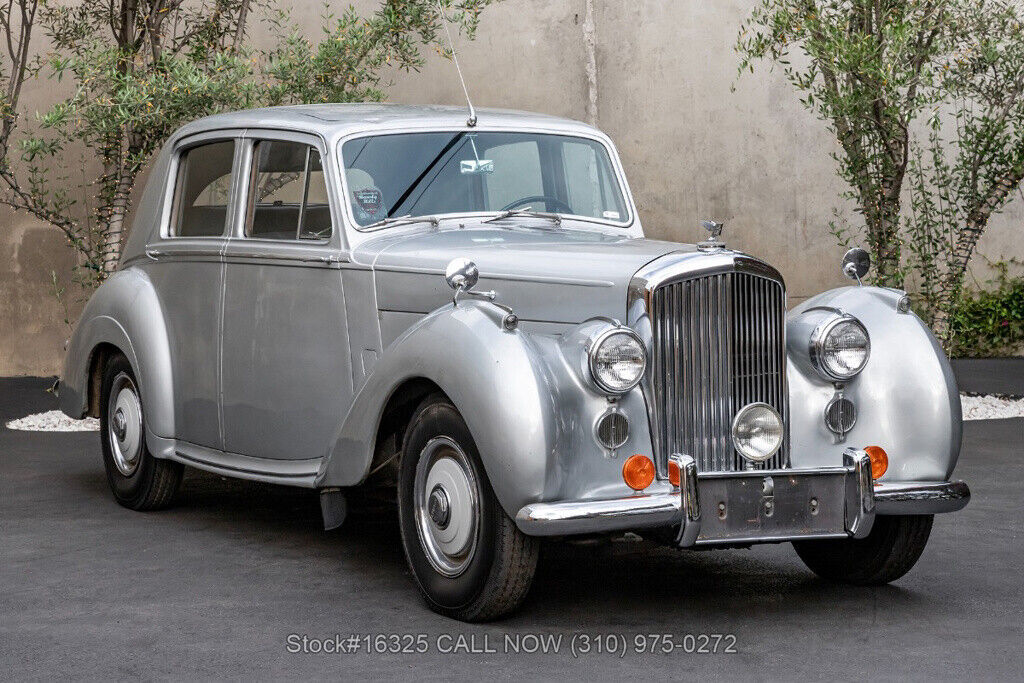 1953 Bentley R-Type Left-Hand-Drive - photo 13