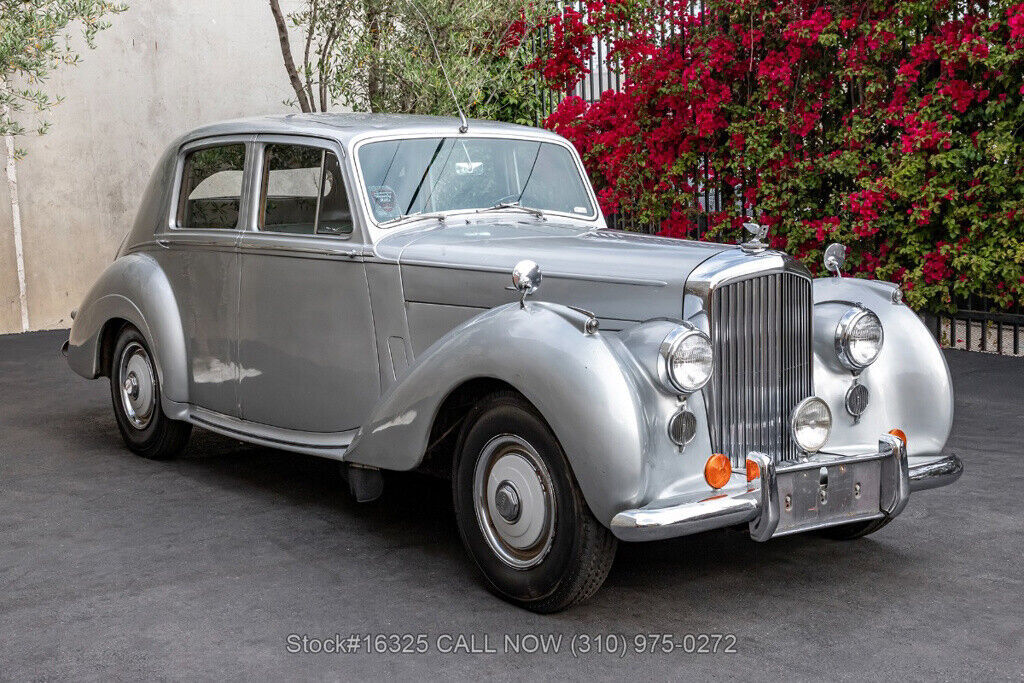 1953 Bentley R-Type Left-Hand-Drive - photo 3