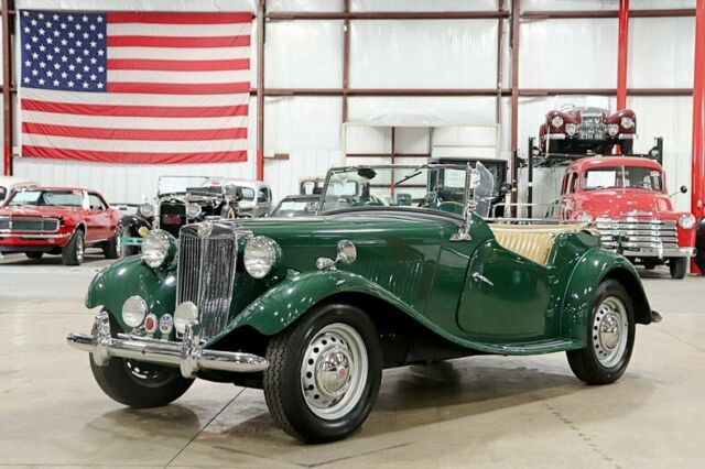 1953 MG TD Convertible 242 Miles Green Convertible 1250cc I4 4-Speed Manual 1953 MG T-Series Convertible