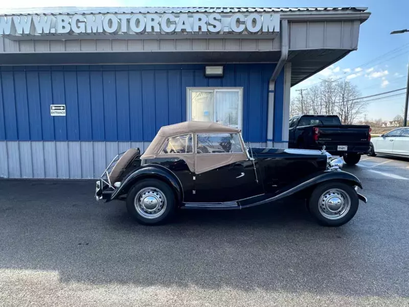 1953 MG TD CONVERTIBLE SATURDAY GREEN 1953 MGB