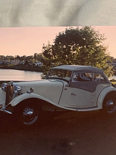 1953 MG TD Convertible Yellow RWD Manual brown 1953 MG TD brown