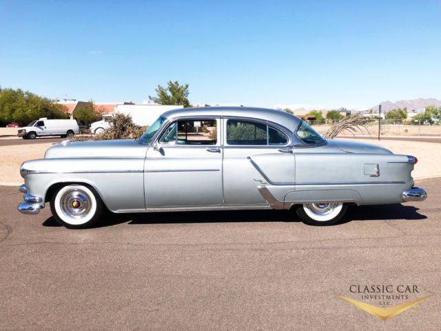 1953 Oldsmobile 98 4dr Sedan - photo 2