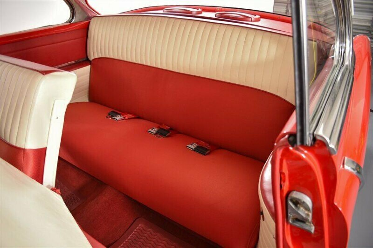 1953 Oldsmobile Eighty-Eight Super Holiday Coupe - photo 8