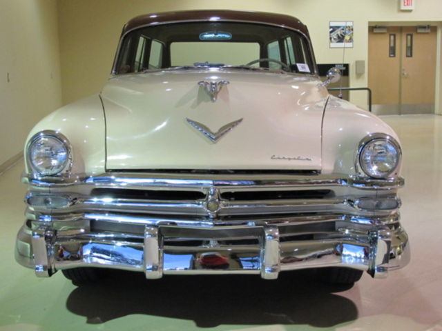1953 Chrysler Town & Country 4 DOOR WAGON - photo 2