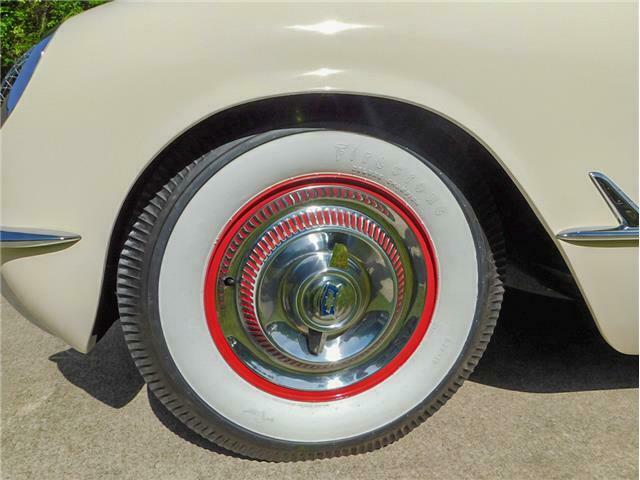 1953 Chevrolet Corvette Convertible - photo 8