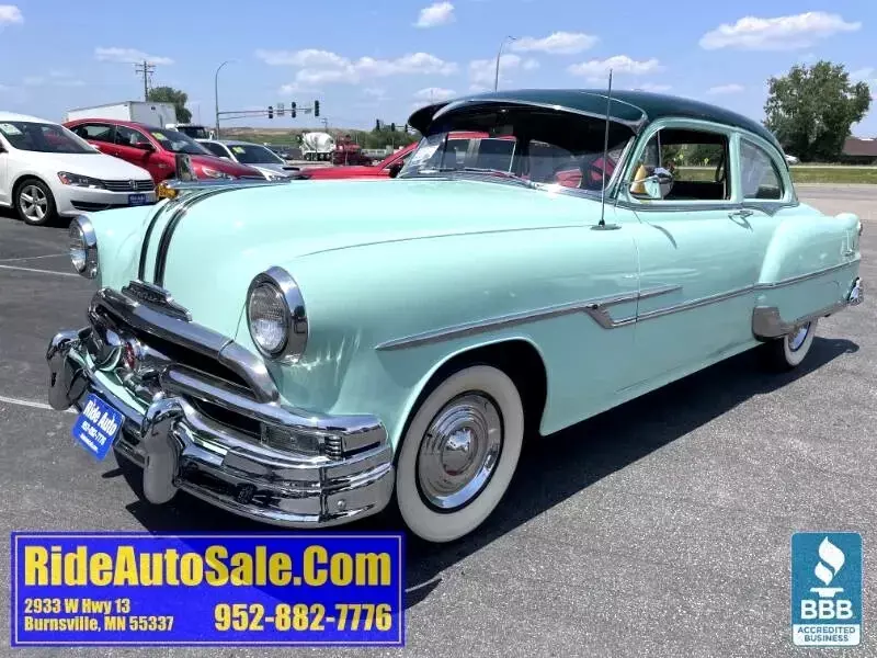 1953 Pontiac Chieftain Deluxe 2dr coupe inline 6cyl 3 spd manual 1 OWNER 39,000M 1953 Pontiac Chieftain Deluxe Sedan