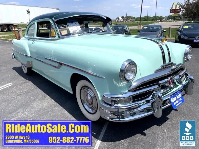 1953 Pontiac Chieftain Deluxe Sedan - photo 3