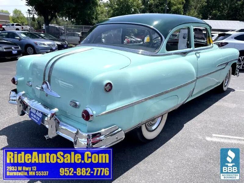 1953 Pontiac Chieftain Deluxe Sedan - photo 5