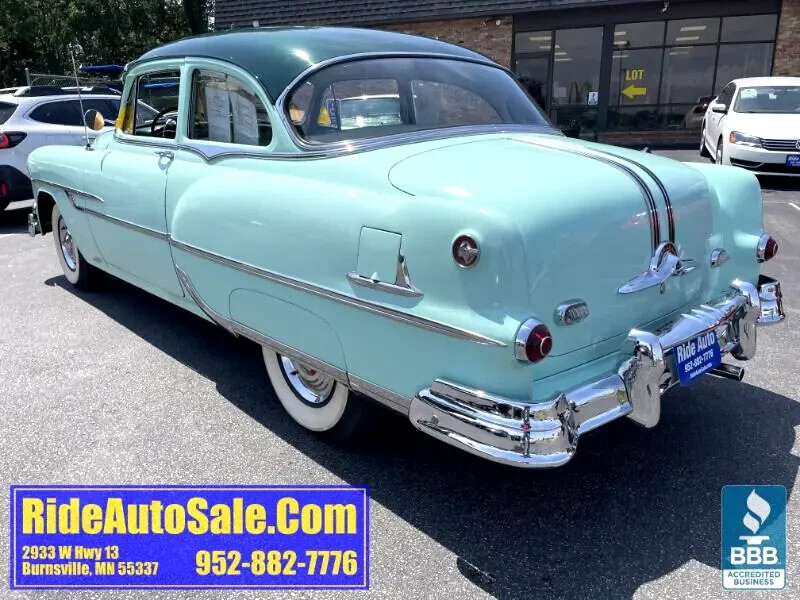 1953 Pontiac Chieftain Deluxe Sedan - photo 7