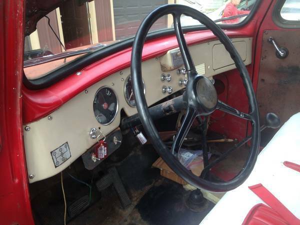 1953 International Harvester R-130 - photo 2