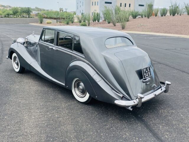 1953 Rolls-Royce Silver Wraith Hooper Treviot III Limousine - photo 11