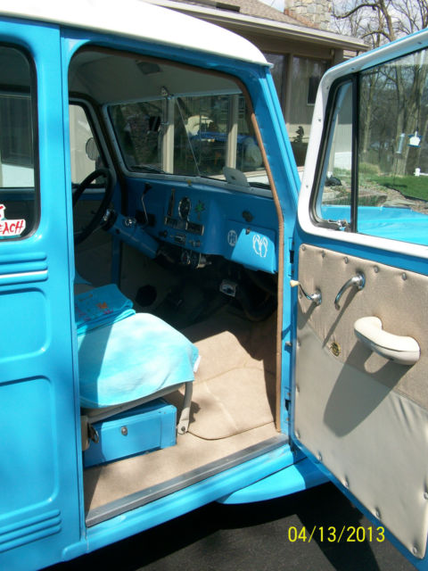 1953 Willys Station Wagon - photo 4