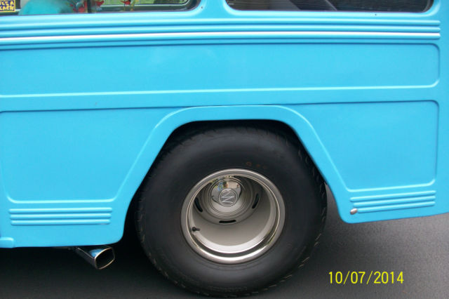 1953 Willys Station Wagon - photo 5