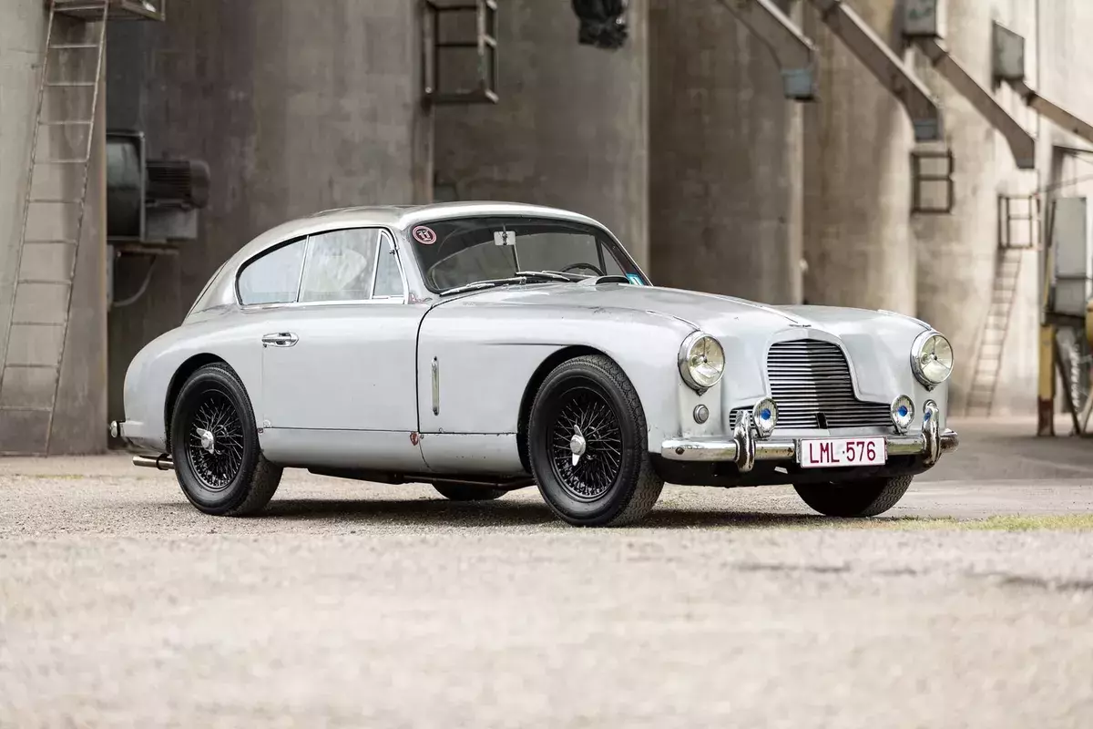 1954 Aston Martin DB2/4 MK II Saloon 1954 Aston Martin DB 2/4