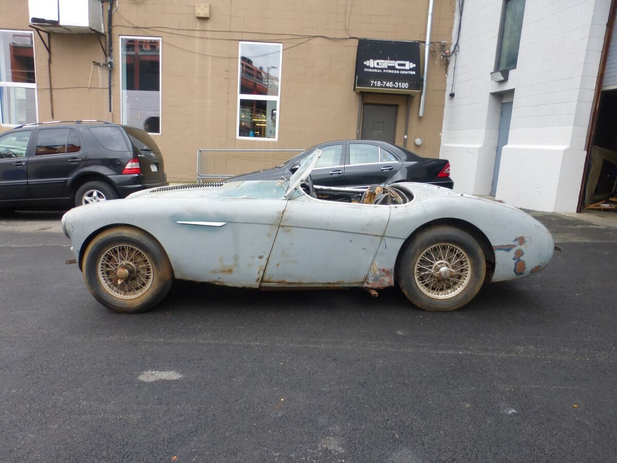 1954 Austin Healey 100-4 BN1 with 4 Speed and 2 Tops - photo 2