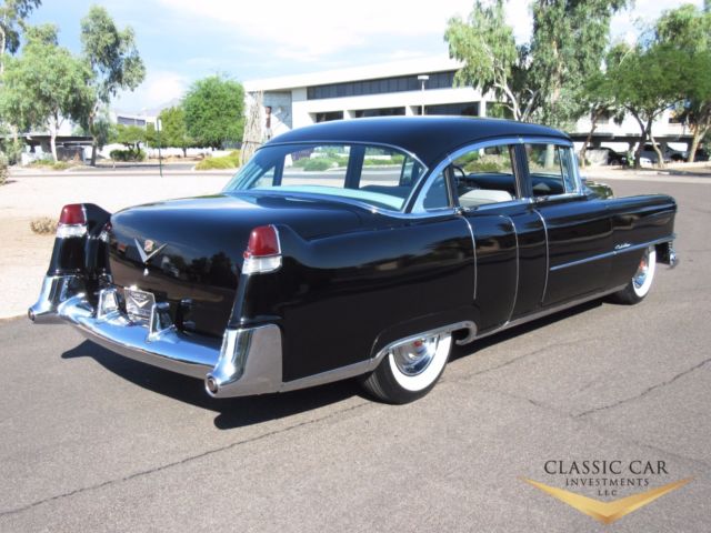 1954 Cadillac Series 62 Sedan - photo 4
