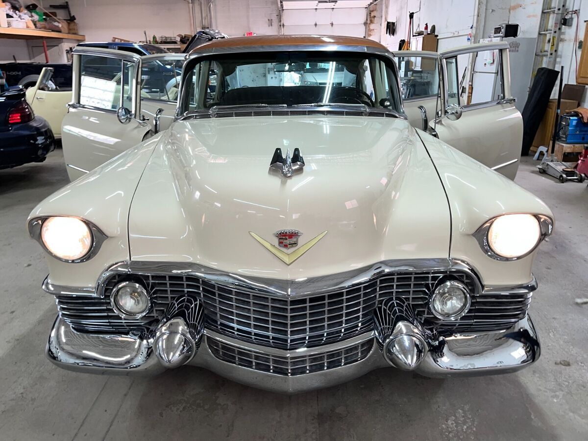 1954 Cadillac Fleetwood - photo 2