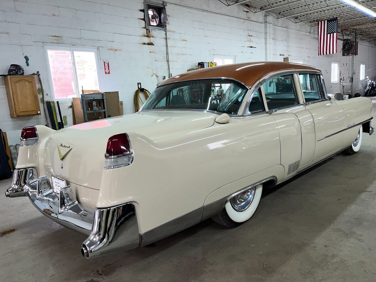 1954 Cadillac Fleetwood - photo 4