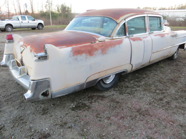 1954 Cadillac Air CAR PONTIAC HUB CAPS INCLUDED 1957 1958 1959 1954 Cadillac Fleetwood SOLID PROJECT