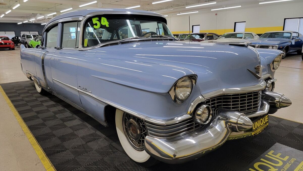 1954 Cadillac Fleetwood Sedan - photo 3
