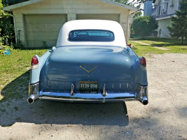 1954 Cadillac Series 75 Fleetwood - photo 2