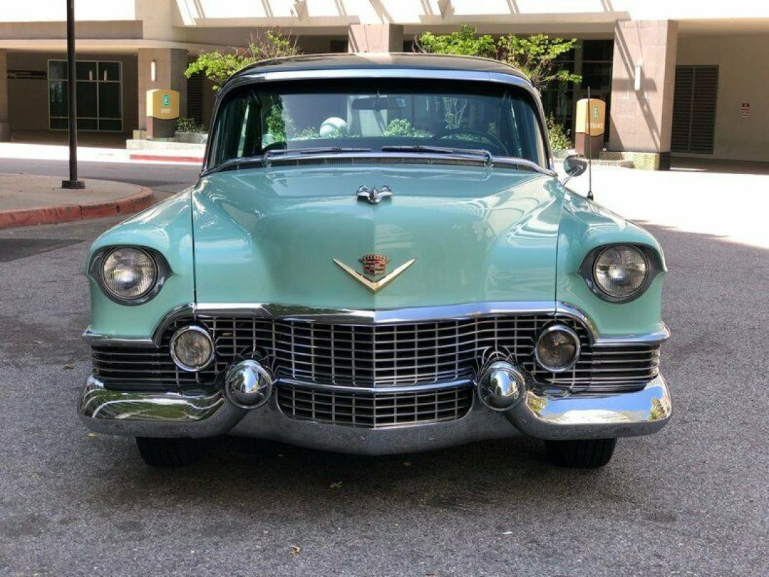 1954 Cadillac Fleetwood RESTORED / CLEAN TITLE - photo 3