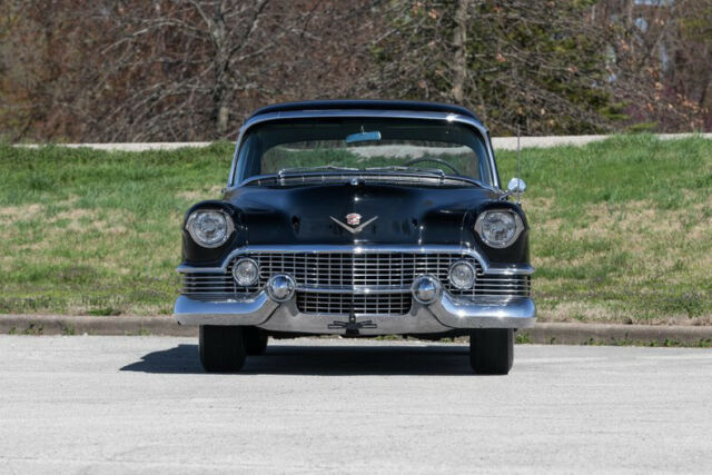 1954 Cadillac Series 62 AACA Award Winner - photo 2