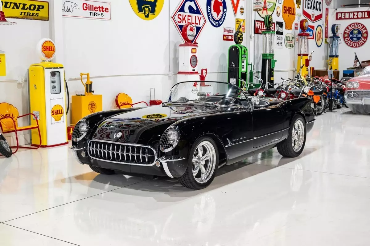 1954 Chevrolet Corvette Tribute Restomod, LT-1 5.7L, Auto, Power Rack & Pinion 1954 Chevrolet Corvette Tribute Restomod