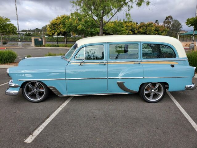 1954 Chevrolet Handyman Wagon Restomod modern LS drivetrain 1954 Chevrolet Bel Air/150/210 handyman wagon