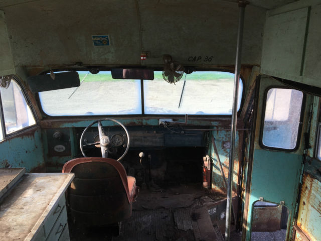 1954 Chevrolet 4500 bus - photo 11