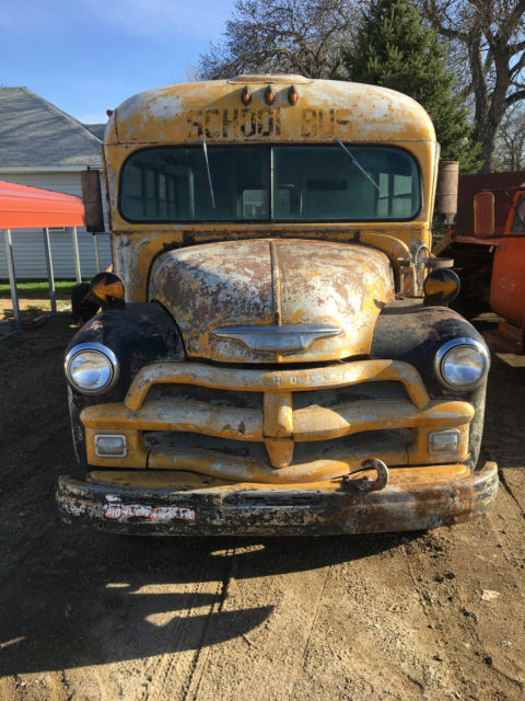1954 Chevrolet 4500 bus - photo 5