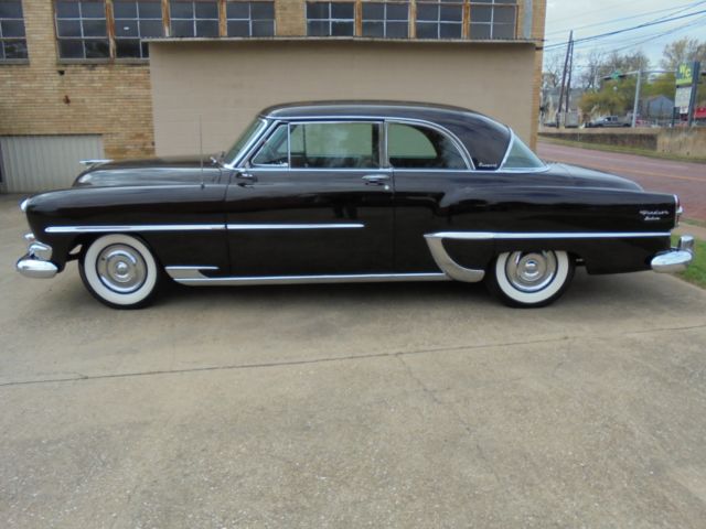 1954 Chrysler Newport Windsor Deluxe - photo 2