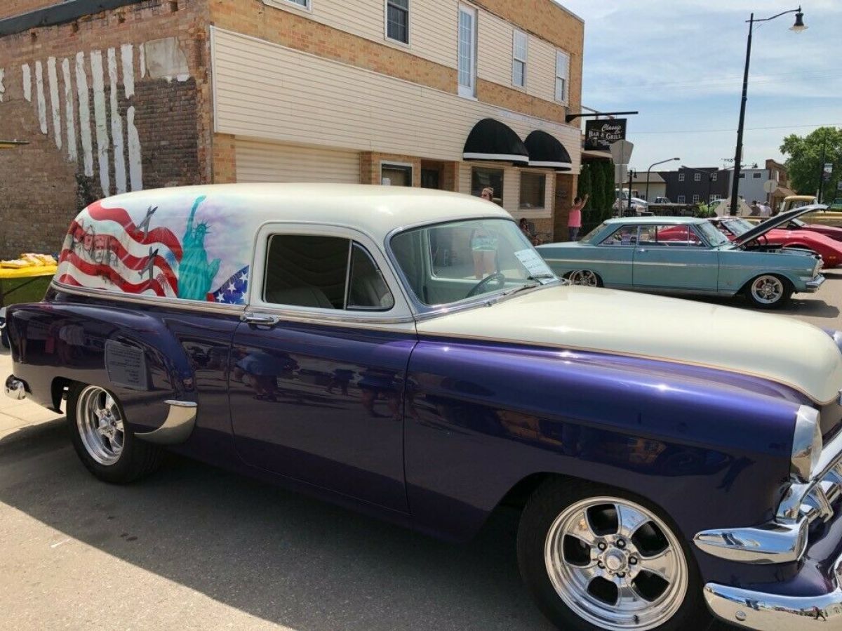 1954 Chevrolet Sedan Delivery completely customized - photo 5