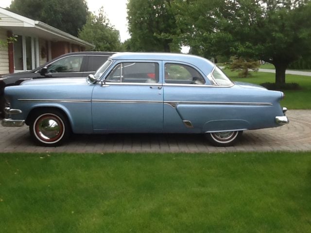 1954 Ford Customized 2 dr. Sedan Street Rod - photo 2