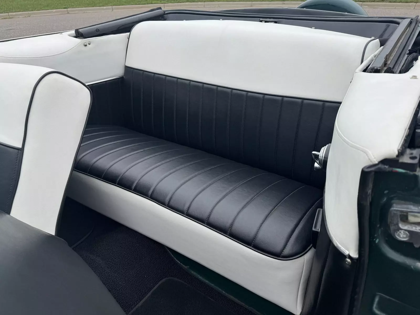 1954 Ford Crestline Sunliner - photo 13