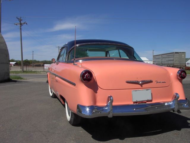 1954 Ford Crown Victoria - photo 2