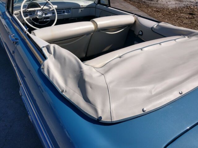 1954 Ford Sunliner Crestline Convertible - photo 6