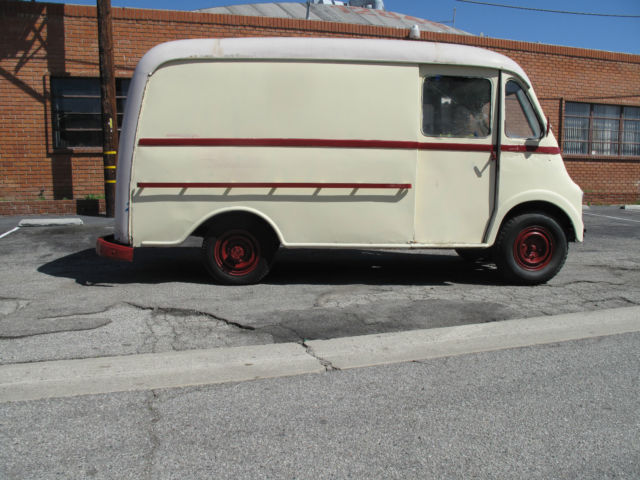 1954 INTERNATIONAL HARVESTER METRO VAN , BREAD , MILK TRUCK 1954 International Harvester METRO VAN