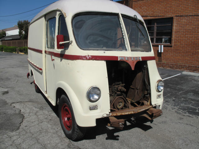 1954 International Harvester METRO VAN - photo 11